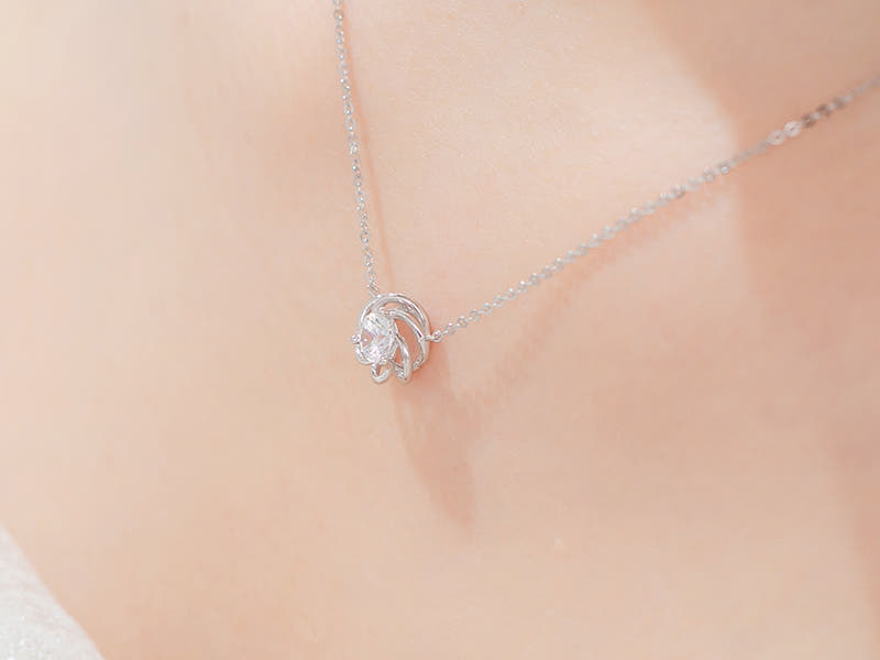 14K 토네이도 3부 다이아몬드 목걸이